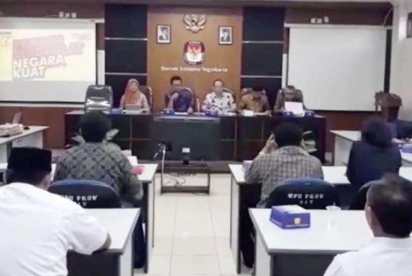 Komisi Pemilihan Umum (KPU) Daerah Istimewa Yogyakarta (DIY) telah mengumumkan hasil penelitian atau verifikasi administrasi bakal calon legislatif Pemilu 2019.