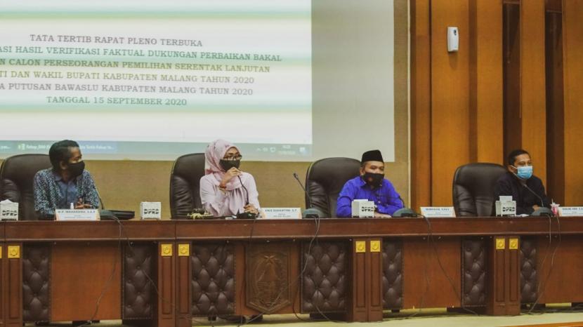 Komisi Pemilihan Umum (KPU) Kabupaten Malang mengadakan Rapat Pleno Verifikasi Faktual Dukungan Perbaikan di Kabupaten Malang, Selasa (15/9).