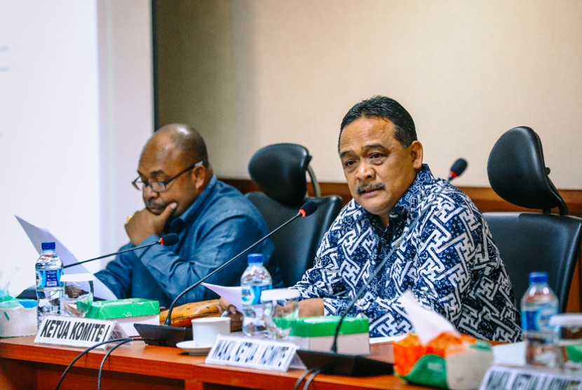 Komite I DPD. Komite I DPD meminta pemerintah segera menyelesaikan kasus ganti rugi tanag warga Bolaang Mangondow.