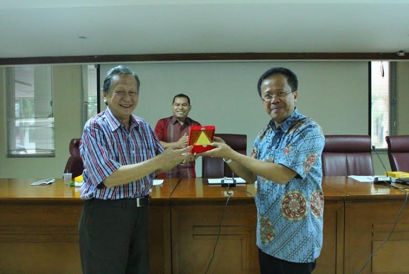 Komite I DPD RI mengadakan rapat kerja dengan Kepala Staf  Umum TNI Laksamana Madya Didit Herdiawan membahas Implementasi Otsus Papua, Selasa (31/5).