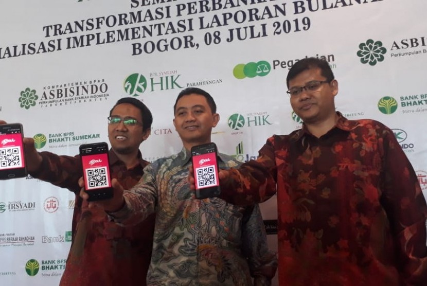 Kompartemen Bank Perkreditan Rakyat Syariah (BPRS) Asosiasi Bank Syariah Indonesia (Asbisindo) meluncurkan Tabungan Gaul iB untuk meningkatkan literasi masyarakat dan dana murah, Senin (8/7) di IPB International Convention Center, Bogor, Jawa Barat.