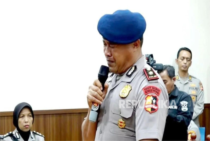 Kompol Kosmas Kaju Gae mengajukan banding atas sanksi pemecatan atau pemberhentian tidak dengan hormat (PTDH).