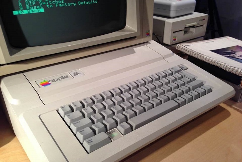 Komputer Apple Seri II yang dirilis pada tahun 1983 (ilustrasi)