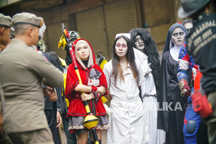 Komunitas cosplayer Jalan Asia Afrika