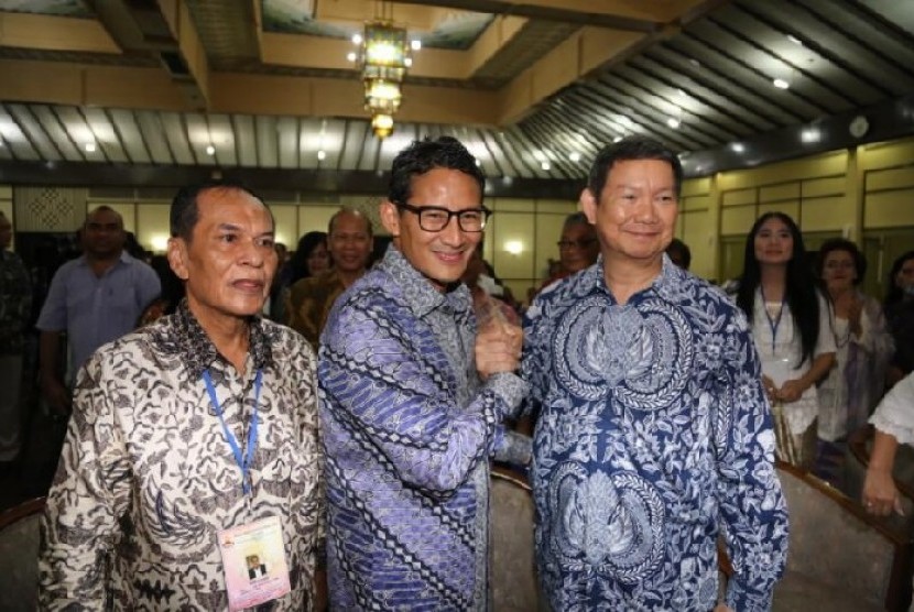 Komunitas Kristiani Interdenominasi Gereja Jakarta mendeklarasikan dukungan untuk pasangan Calon Gubernur nomor urut tiga Anies Baswedan-Sandiaga Uno di Pilkada DKI putaran kedua, Selasa (11/4). 