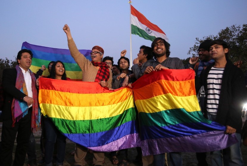 Komunitas LGBT di India. alam dokumen yang diajukan ke Mahkamah Agung, pemerintah India menolak mengakui pernikahan sesama jenis. Pemerintah meminta pengadilan menolak gugatan terhadap kerangka hukum saat ini yang diajukan pasangan LGBT.