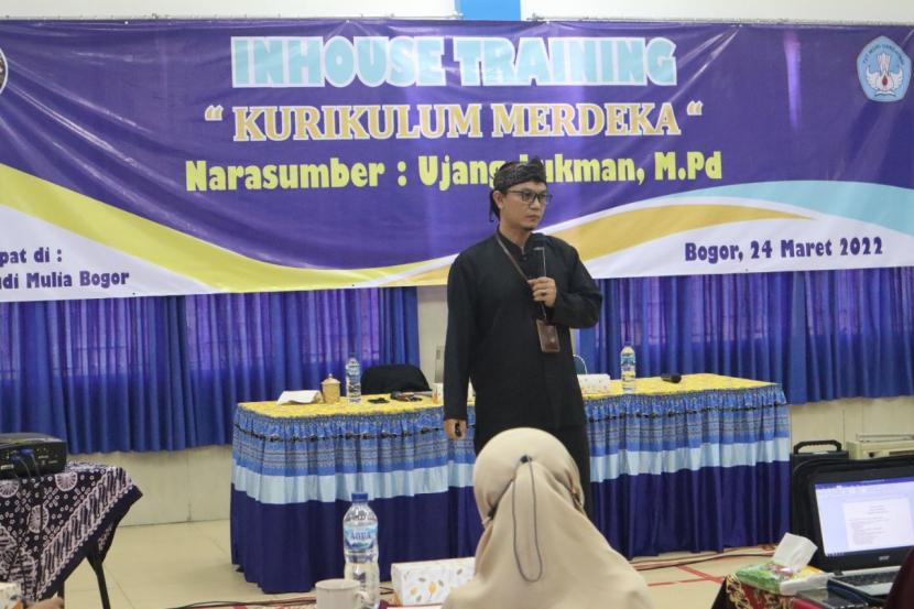 Komunitas Sekolah KITA (KSK) Kota Bogor mengadakan  In House Training (IHT) Kurikulum Merdeka di SMA Budi Mulia, Bogor, Kamis (24/3).