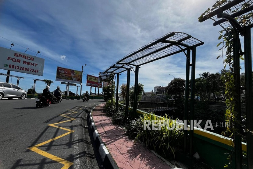 Kondisi Jembatan Kleringan atau Jembatan Kewek yang menjadi akses penghubung masyarakat hingga wisatawan menuju kawasan Malioboro Yogyakarta. 