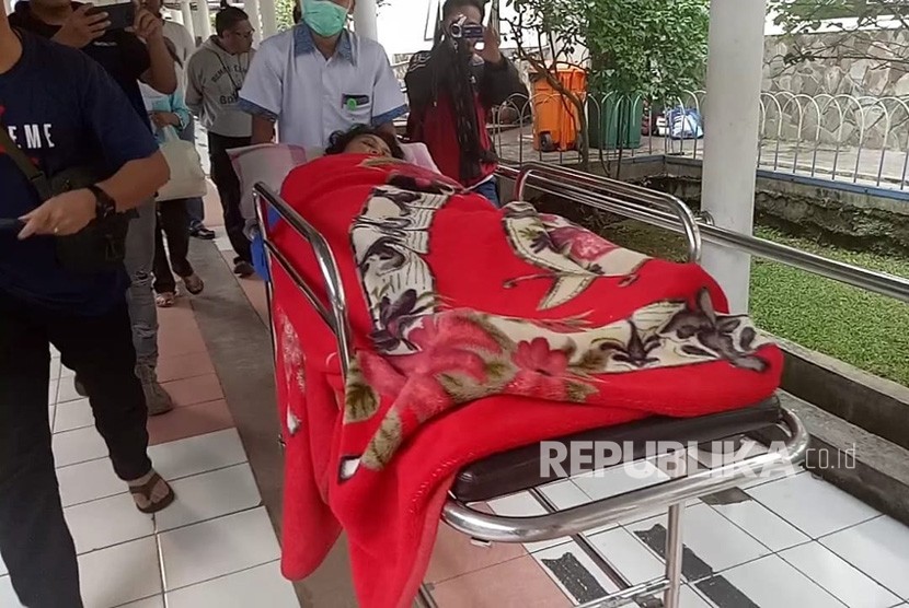 Kondisi Nining ketika tiba di rumah sakit RSUD R Syamsudin SH Kota Sukanbumi.