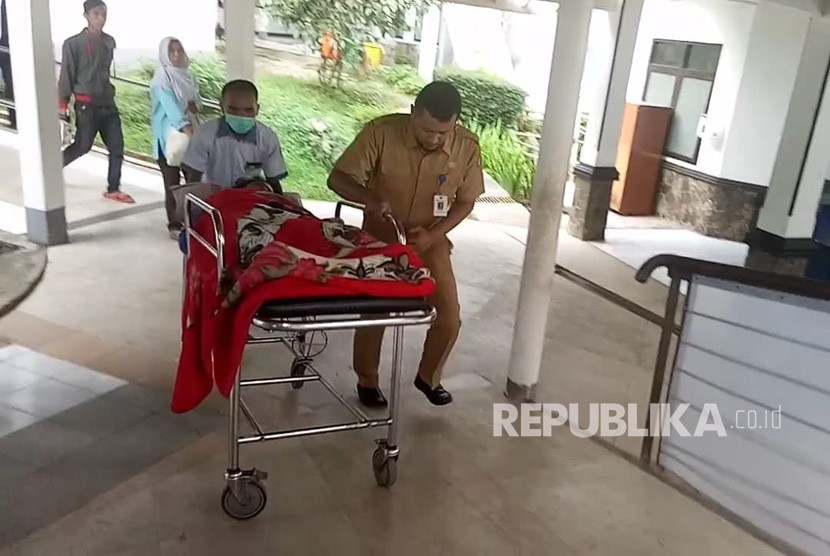Kondisi Nining ketika tiba di rumah sakit RSUD R Syamsudin SH Kota Sukanbumi.