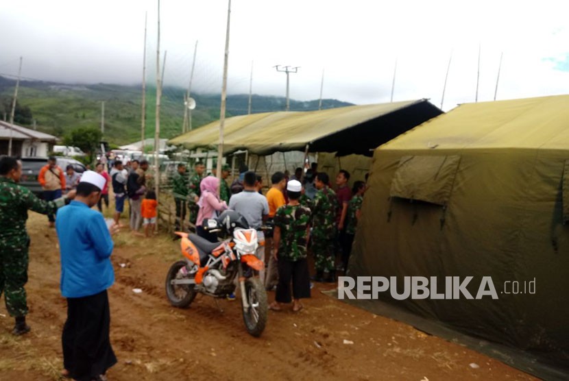 Kondisi pengungsian korban terdampak gempa Lebak, Banten, di Desa Malasari, Kecamatan Nanggung, Kabupaten Bogor.