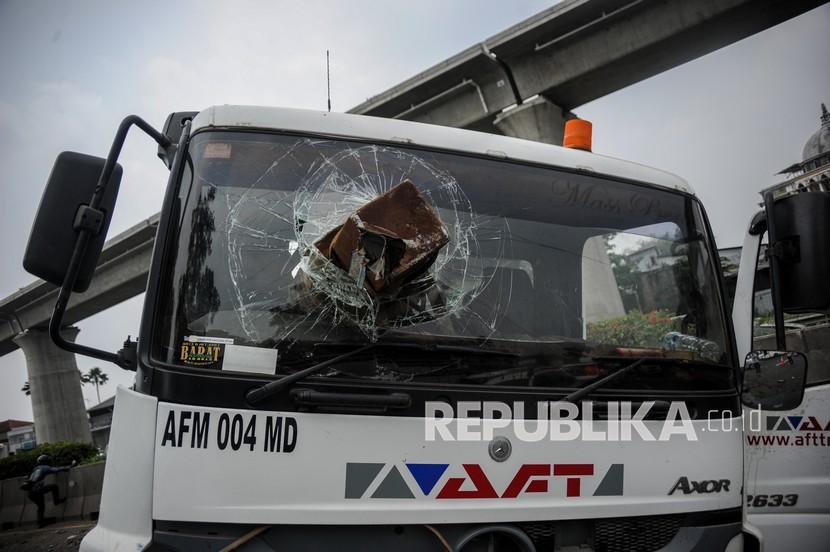 Kondisi sebuah truk yang menabrak pejalan kaki di Koja, Jakarta Utara (ilustrasi).
