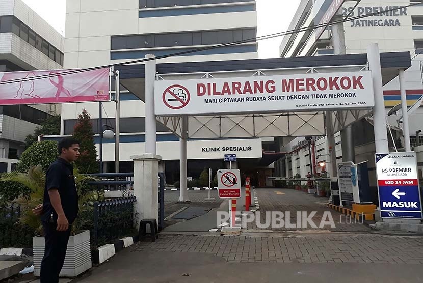 Kondisi terbaru di RS Premier Jatinegara, Senin (2/10). Sejak kemarin, pihak rumah sakit melarang awak media masuk ke rumah sakit. 