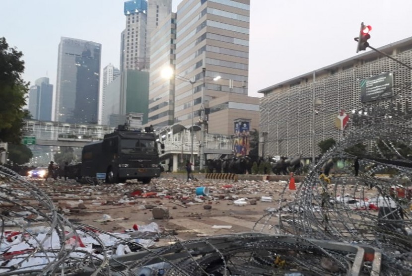 Kondisi di sekitar kantor Badan Pengawas Pemilu (Bawaslu) RI, Thamrin, Jakarta Pusat, Kamis (23/5) pagi. 