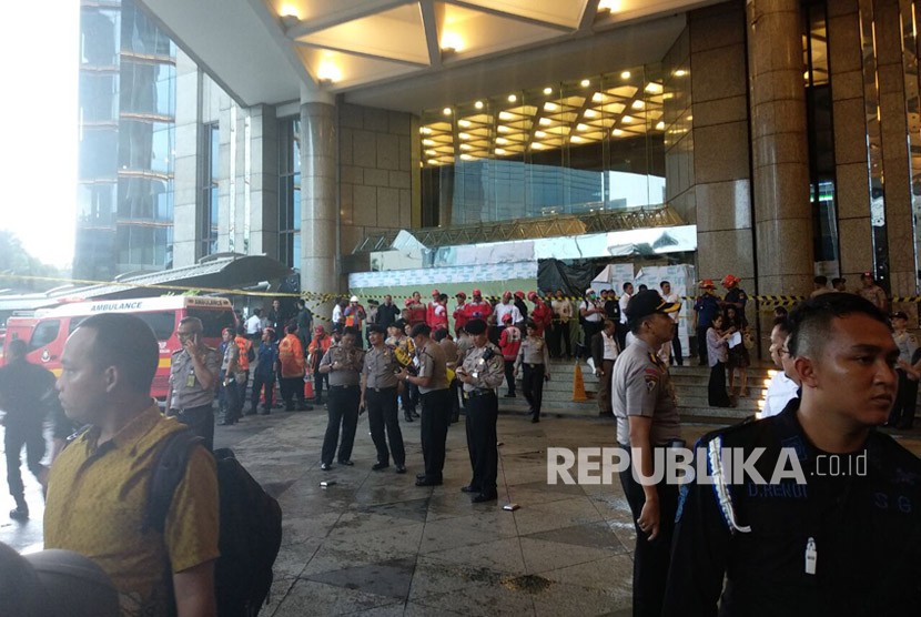 Kondisi terkini Gedung BEI pasca lantai yang roboh, Senin (15/1).