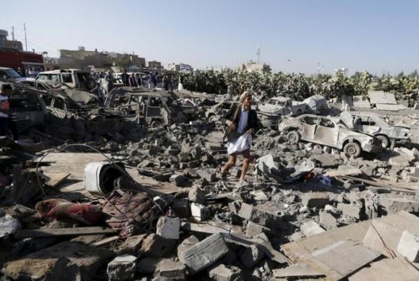 Kondisi wilayah di Sanaa, Yaman, akibat perang antara milisi Houthi dan pendukung Presiden Abd-Rabbu Mansour Hadi.