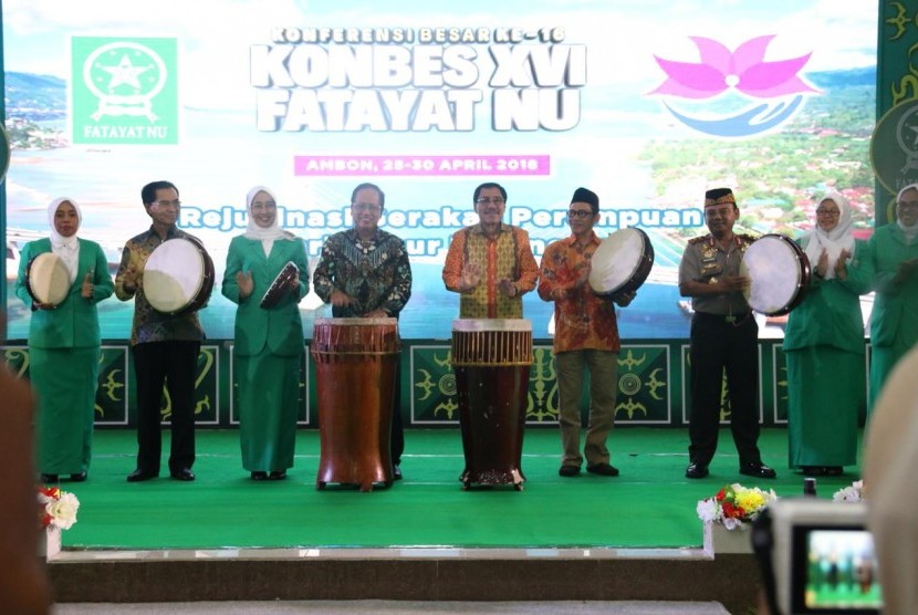 Konferensi Besar Fatayat NU resmi dibuka. Konbes yang ke XVI kali ini berlokasi di Ambon yang akan berlangsung hingga tanggal 30 April. 