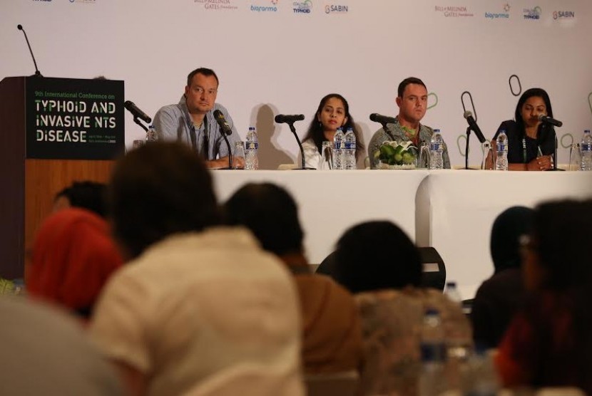 Konferensi dihadiri oleh 200 para ahli perwakilan dari berbagai negara, termasuk Kementerian Kesehatan dan Bio Farma. International Vaksin Tifoid di Nusa Dua Bali, diselenggarakan atas kerja sama Coalition Againts Typhoid (CAT), Sabin Vaccine Institute dan