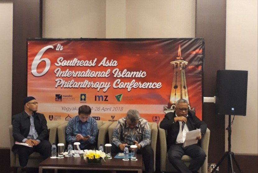 Konferensi Internasional Filantropi Islam Asia Tenggara ke-6 yang  berlangsung pada 24-26 April 2018 di Eastparc Hotel Yogyakarta, Selasa (24/4).  Kegiatan mengusung tema Keunggulan Umat Melalui Pengintegrasian Filantropi Islam dan Keuangan Sosial Islam dalam Arus Utama Ekonomi. Wahyu Suryana