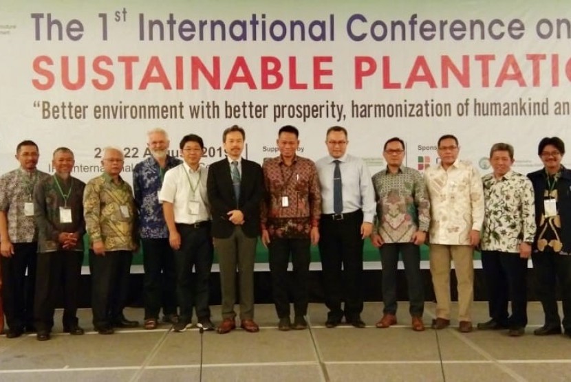 Konferensi perkebunan yang diselenggarakan Litbang Pertanian dan IPB