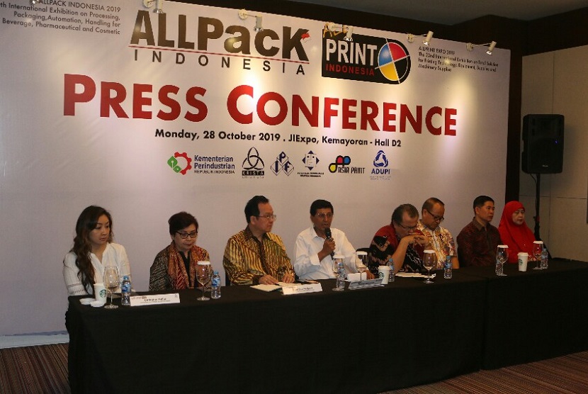 Konferensi pers Allpack dan Allprint Expo 2019, di Hall D2, JIEXpo, Kemayoran Jakarta, Senin (28/10).