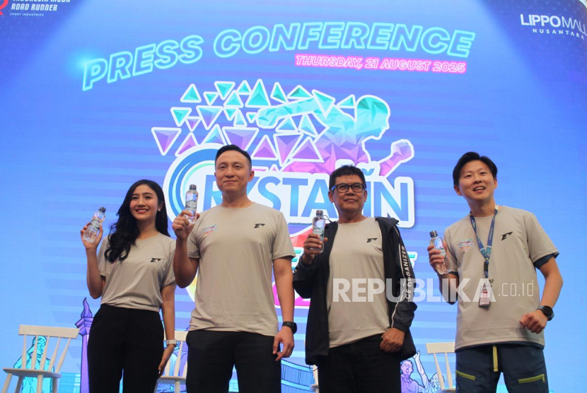 Konferensi pers Crystalin Runxperience 2025 di Jakarta.