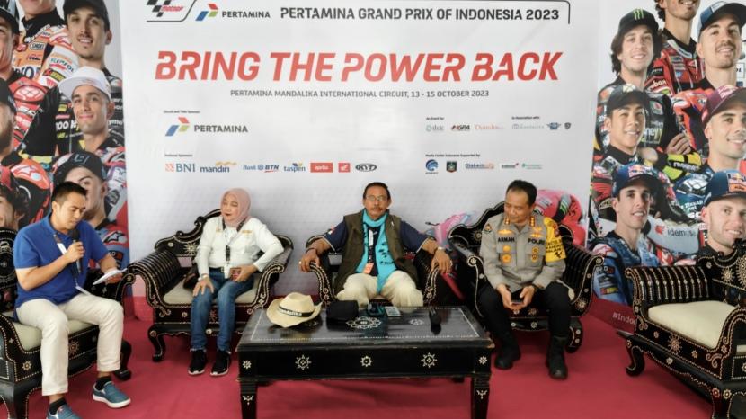 Konferensi pers di Media Center Indonesia Pertamina Mandalika International Circuit, Sabtu (14/10/2023). 