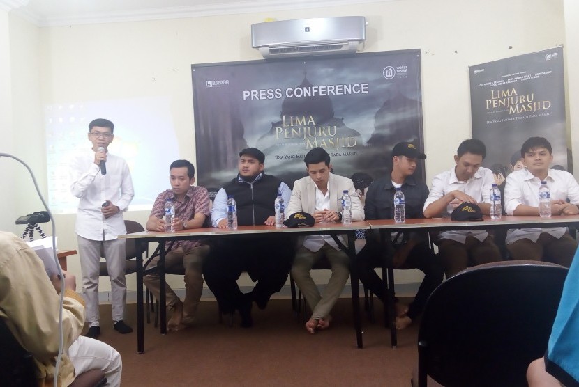 Konferensi pers film Lima Penjuru Masjid.