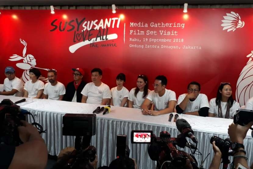 Konferensi pers film Susy Susanti: Love All di Gedung Istora Senayan, Jakarta, Rabu (19/9).