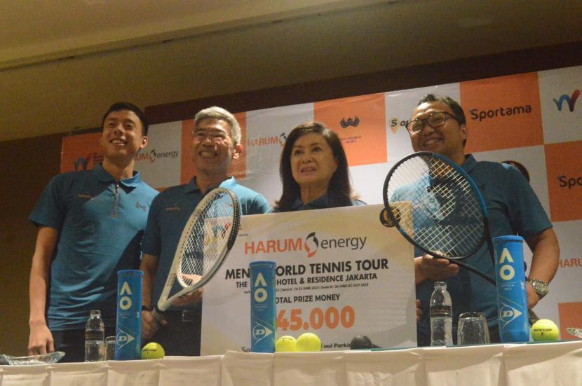 Konferensi pers Harum Energy World Tennis Tour di Jakarta.