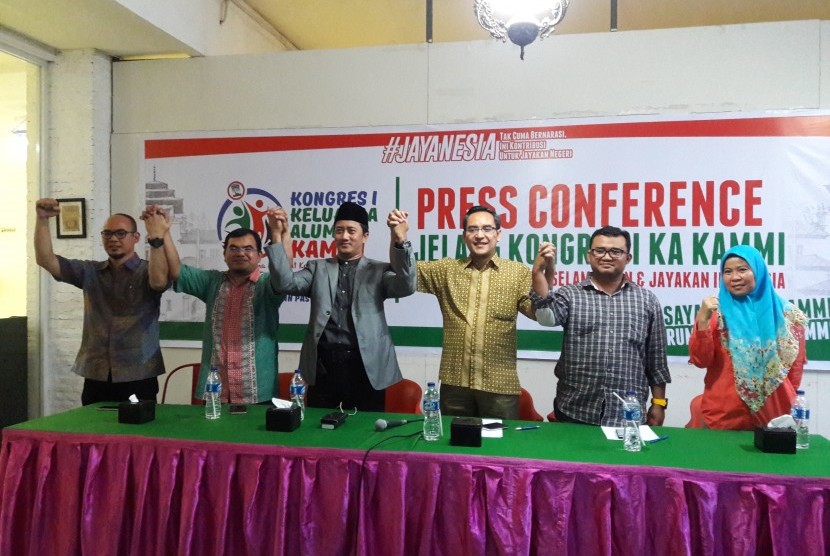 Konferensi pers KA KAMMI dihadiri oleh Empat Presidium Nasional diantaranya Fahmi Rusdi, Muhammad Najib, Akbar Zulfakar, dan Muhammad Badaruddin, serta Sekteraris Kongres Andriyana.