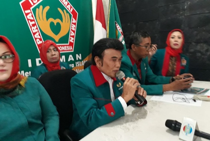 Konferensi pers ketua umum Partai Idaman Rhoma Irama di Cawang Jakarta Timur, Selasa (16/1) terkait penolakan adjudikasi Partai Idama  oleh Bawaslu