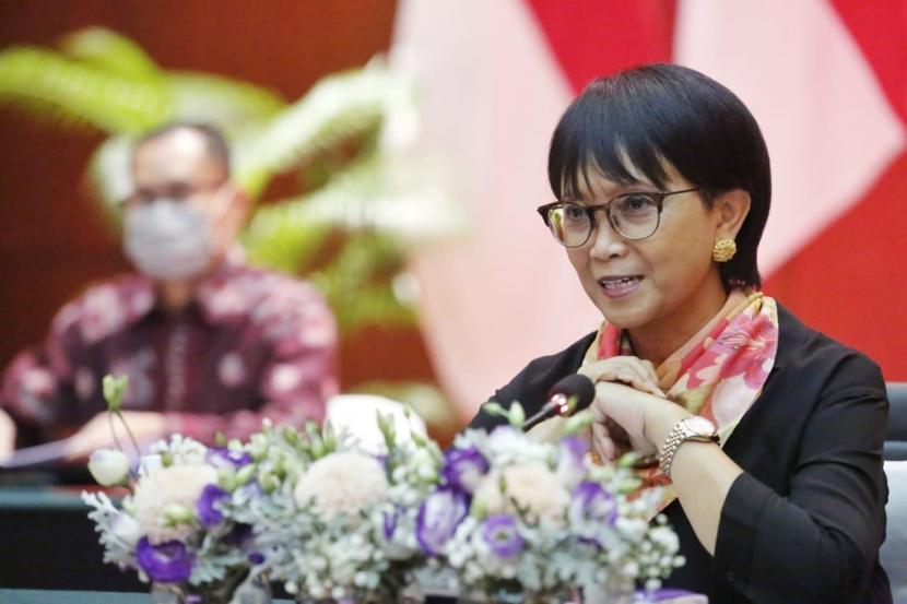 Konferensi pers pekanan Menteri Luar Negeri RI Retno Marsudi secara virtual, Kamis (23/7). Retno menyampaikan Indonesia menggandeng Korsel untuk memproduksi vaksin Covid-19