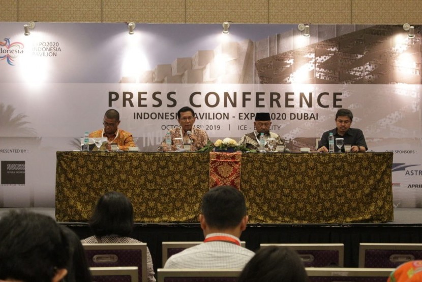 Konferensi pers Peluncuran Paviliun Indonesia pada Trade Expo Indonesia (TEI) 2019 di ICE BSD City, Tangerang Selatan, Jumat (18/10). 