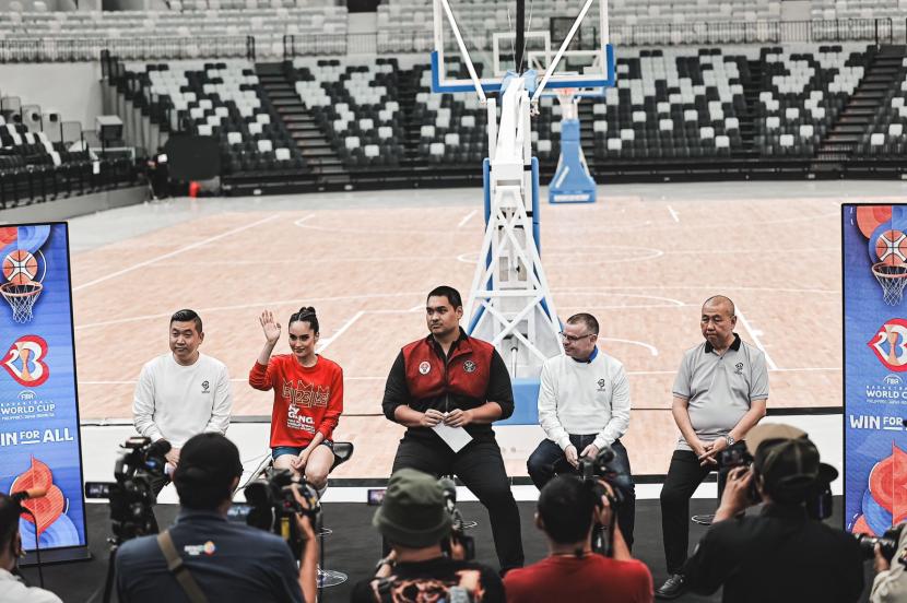 Konferensi pers pengumuman peluncuran tiket single game FIBA World Cup 2023 di Jakarta.