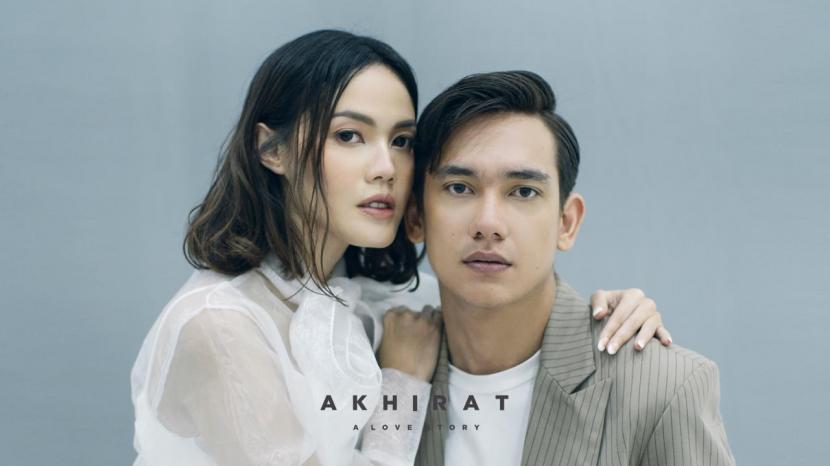 Konferensi pers produksi film Akhirat - A Love Story bergenre fantasy romance, yang akan tayang pada 2021 mendatang dibintangi Adipati Dolken dan Della Dartyan.