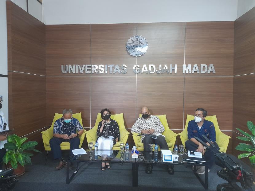 Konferensi pers terkait publikasi ilmiah Genose C19 di kampus UGM Yogyakarta.