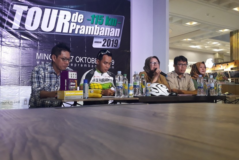 Konferensi pers Tour de Prambanan di Sleman City Hall, Senin (21/10). 