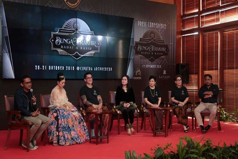 Konferensi Pers Yayasan Perempuan untuk Negeri (PUN) yang akan menggelar drama musikal berjudul Bunga Terakhir Badai dan Kasih.