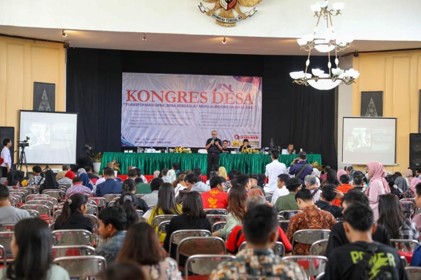 Kongres Desa bertema Transformasi Desa: Desa Berdaulat Menuju Indonesia Emas 2045.