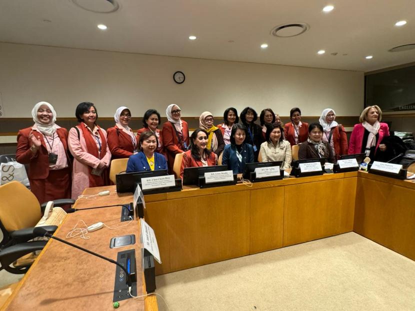 Kongres Wanita Indonesia (Kowani) dalam side event Indonesia bersama Singapura yang mengusung tema Gender Equality & Family Development in Southeast Asia, Rabu (13/3/2024). 