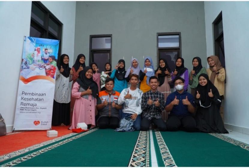 Konselor remaja Desa Berdaya Bojanegara, Banjarnegara, Jawa Tengah, yang merupakan unit dari IRMABORA (Ikatan Remaja Masjid Al Hidayah Bojanegara) binaan Rumah Zakat mengadakan kegiatan konselor dan posyandu remaja. 