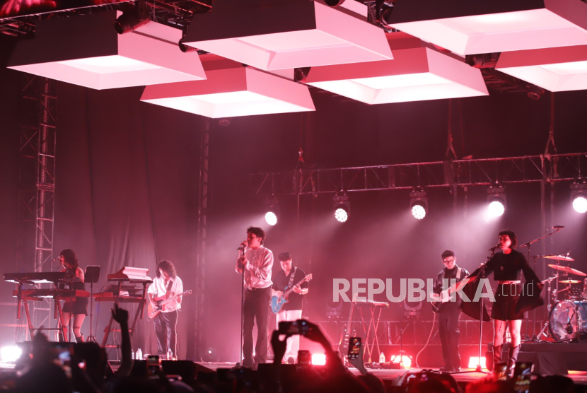 Konser 25 on Blank Canvas Hindia di Tennis Indoor Senayan jadi ajang eksplorasi musik dan promosi gaya hidup digital ala bank bjb.