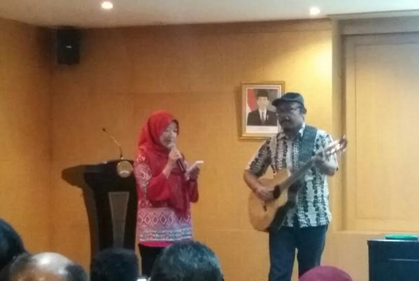 Konser buku di perpustakaan MPR RI.