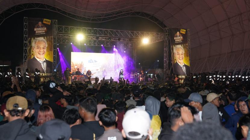 Konser musik di Pekalongan, Jawa Tengah, Sabtu (28/1/2023).
