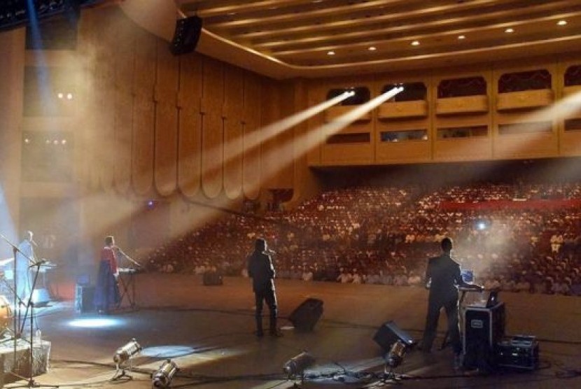 Konser rock pertama di Pyongyang, Korea Utara yang dibawakan band Laibach, Rabu (19/8).