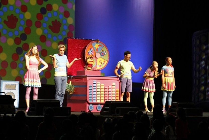 Konser seru Hi-5 House Hits di Skenoo Hall, Gandaria City, Rabu (18/2)