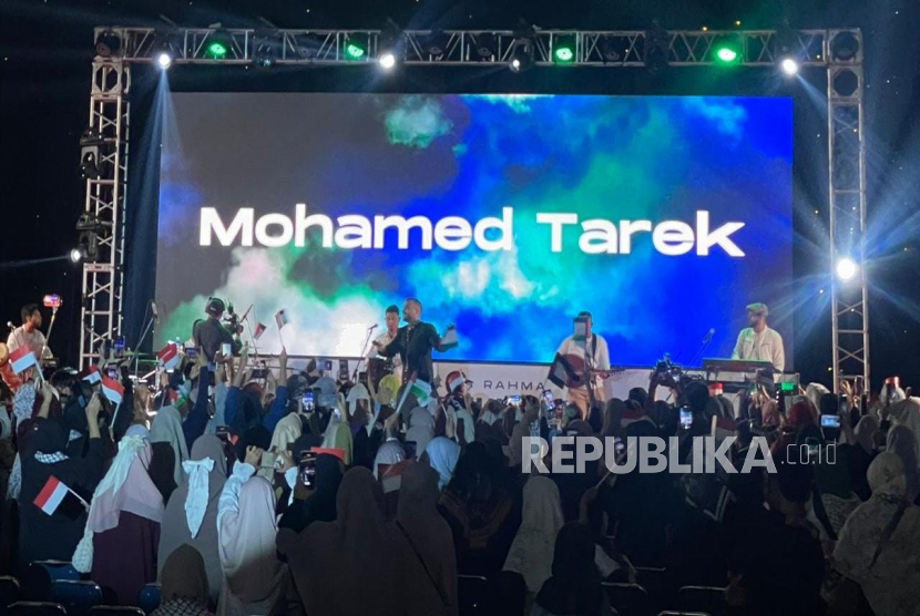 Konser Sound of Humanity sebagai dukungan untuk Palestina yang menampilkan musisi internasional Mohammed Tarek, Sabtu (17/5/2025).