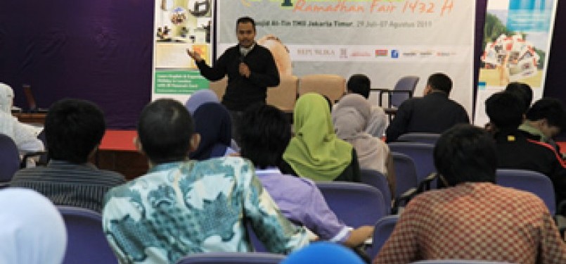 Kontes   Blog dan Cara Menulis yang Baik dalam acara Republika Ramadhan Fair 1432 H di Masjid   At-Tin TMII