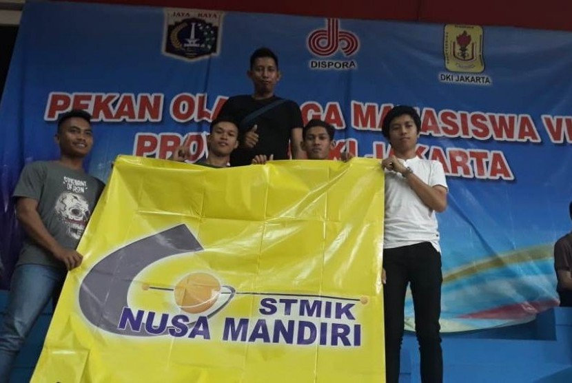 Kontingen STMIK Nusa Mandiri pada ajang POM DKI Jakarta 2018.